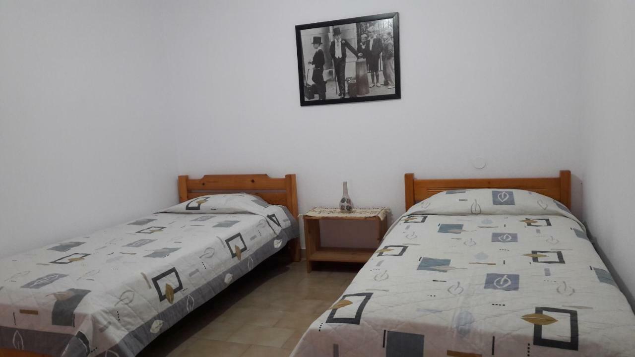 Anastasia' S Guest House เนโอสมาร์มาราส ภายนอก รูปภาพ