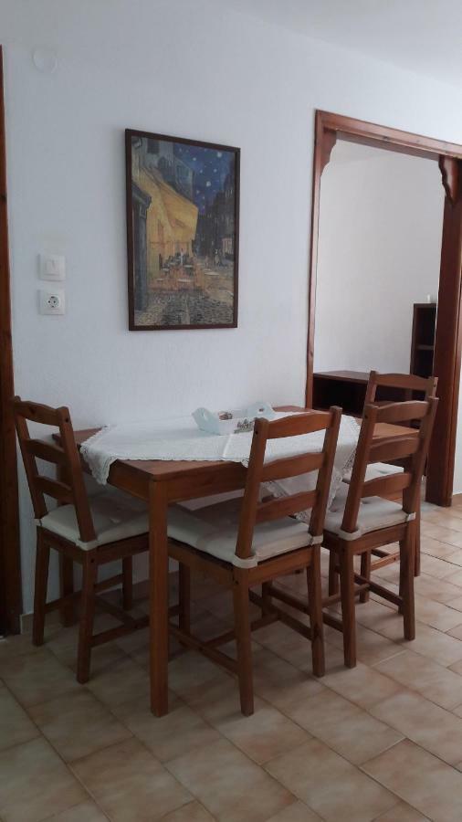 Anastasia' S Guest House เนโอสมาร์มาราส ภายนอก รูปภาพ