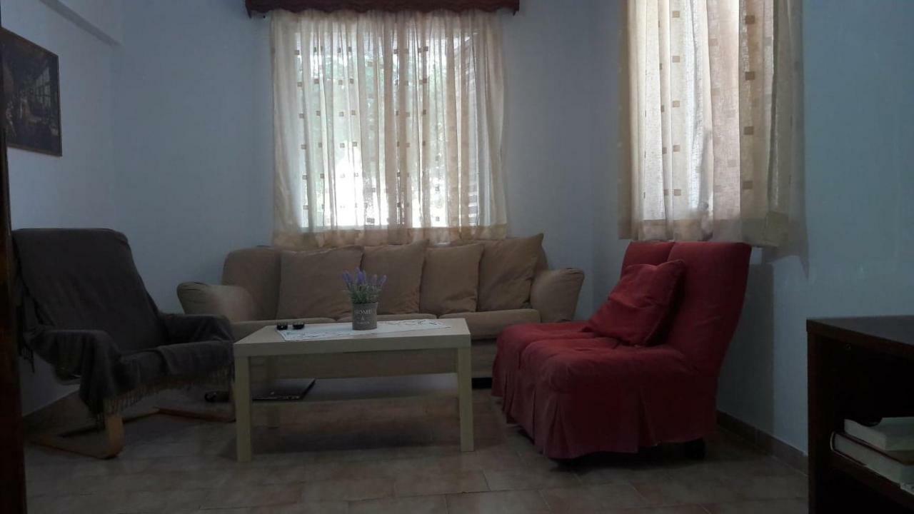 Anastasia' S Guest House เนโอสมาร์มาราส ภายนอก รูปภาพ