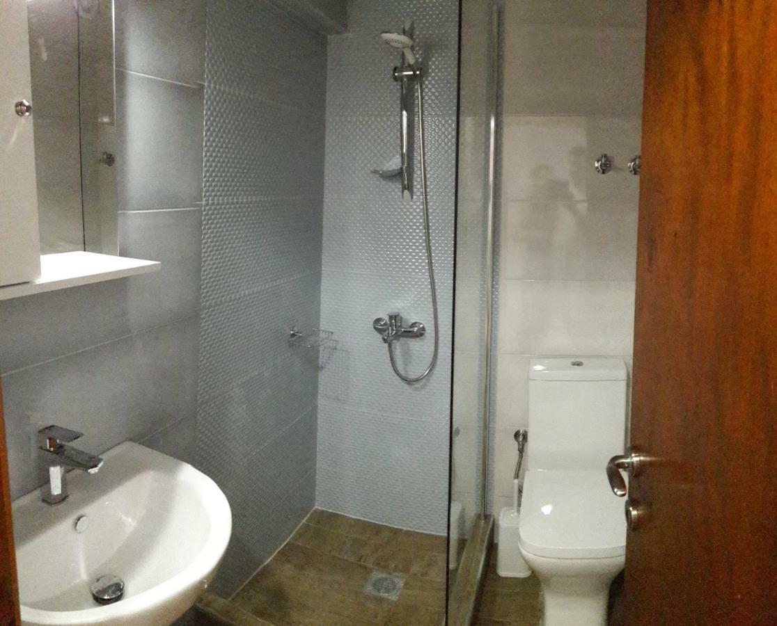 Anastasia' S Guest House เนโอสมาร์มาราส ภายนอก รูปภาพ