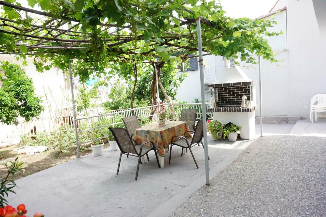 Anastasia' S Guest House เนโอสมาร์มาราส ภายนอก รูปภาพ