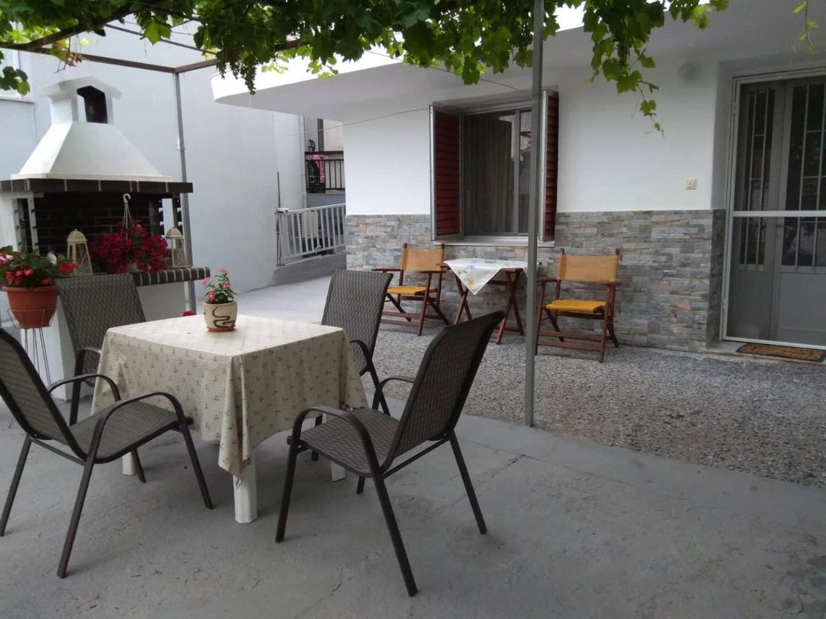 Anastasia' S Guest House เนโอสมาร์มาราส ภายนอก รูปภาพ